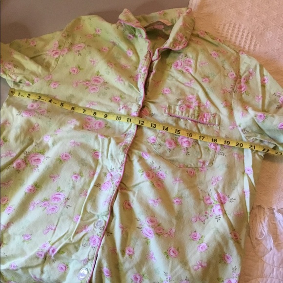 GUC, Victoria’s Secret Flannel Pajama Set, Size M, Light Green & Pink - Picture 6 of 10
